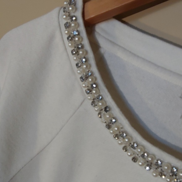 ⛱3/$20 Guess Sweater Collar Embellishments - Picture 3 of 5